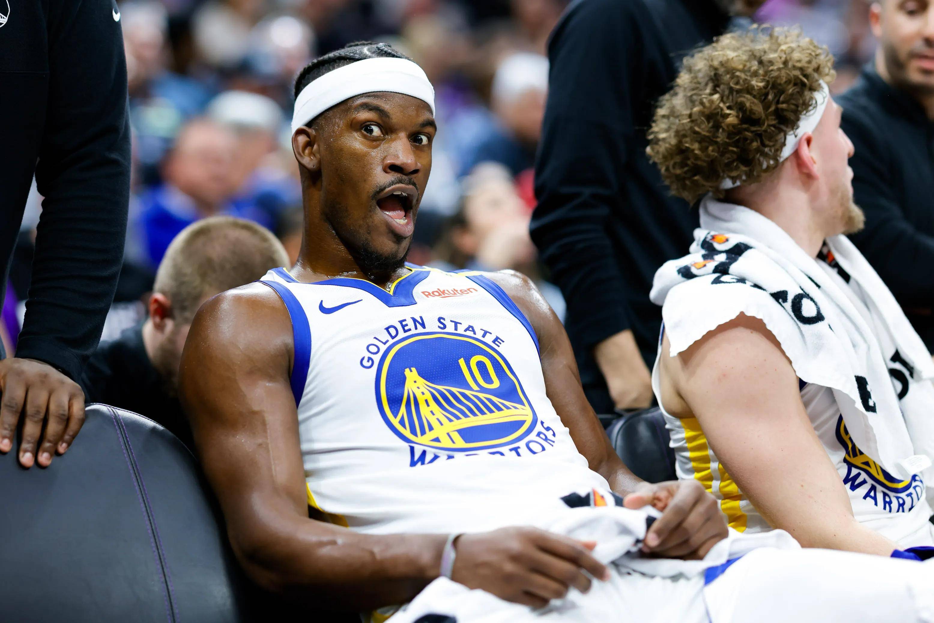 亚博yabo官网登录-勇士不断突破！，JackeyLove连续七场比赛得分超过刷新纪录比赛高潮迭起-亚博yabo官网登录